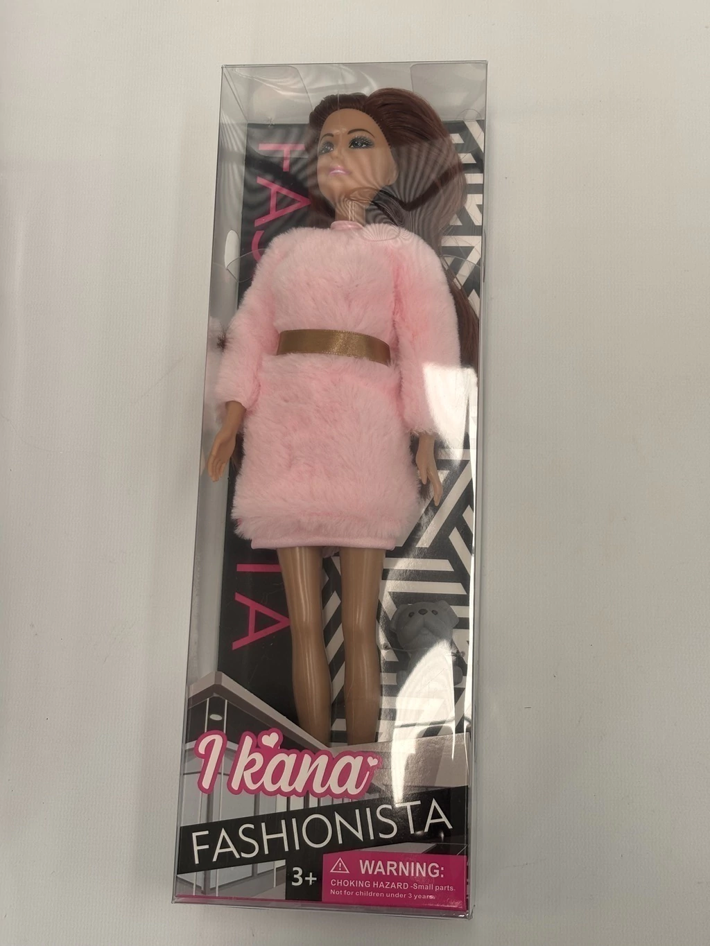 MUÑECA CON VESTIDO Y PERRO