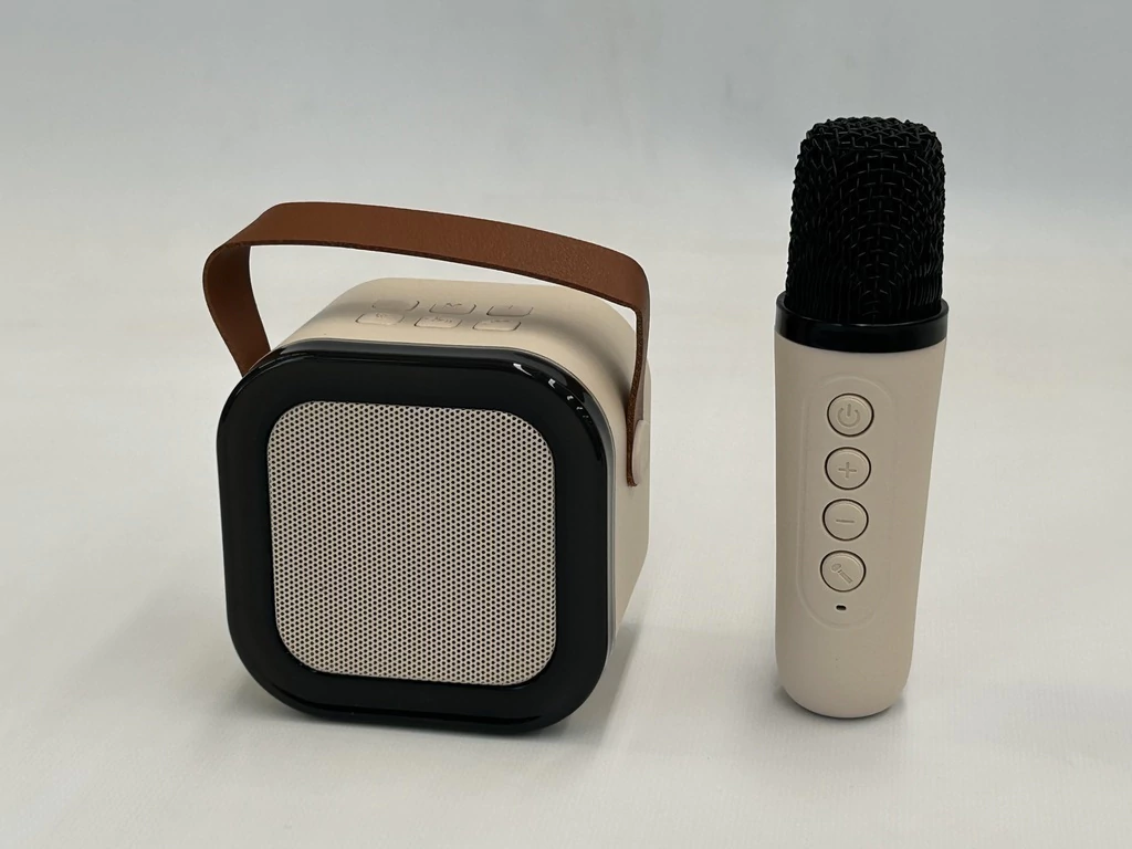 PARLANTE CON MICROFONO PARA KARAOKE (K12) *